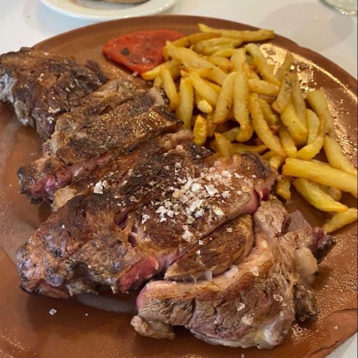 Comunicación con sabor local: Restaurante Reyes Católicos