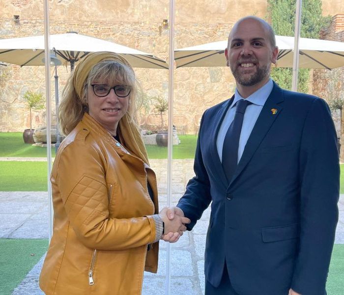 Un paso más por Ávila: acuerdo con CEOE