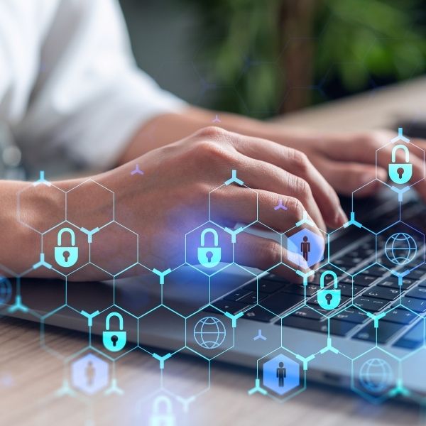 Han hackeado nuestra web. Aleluya.